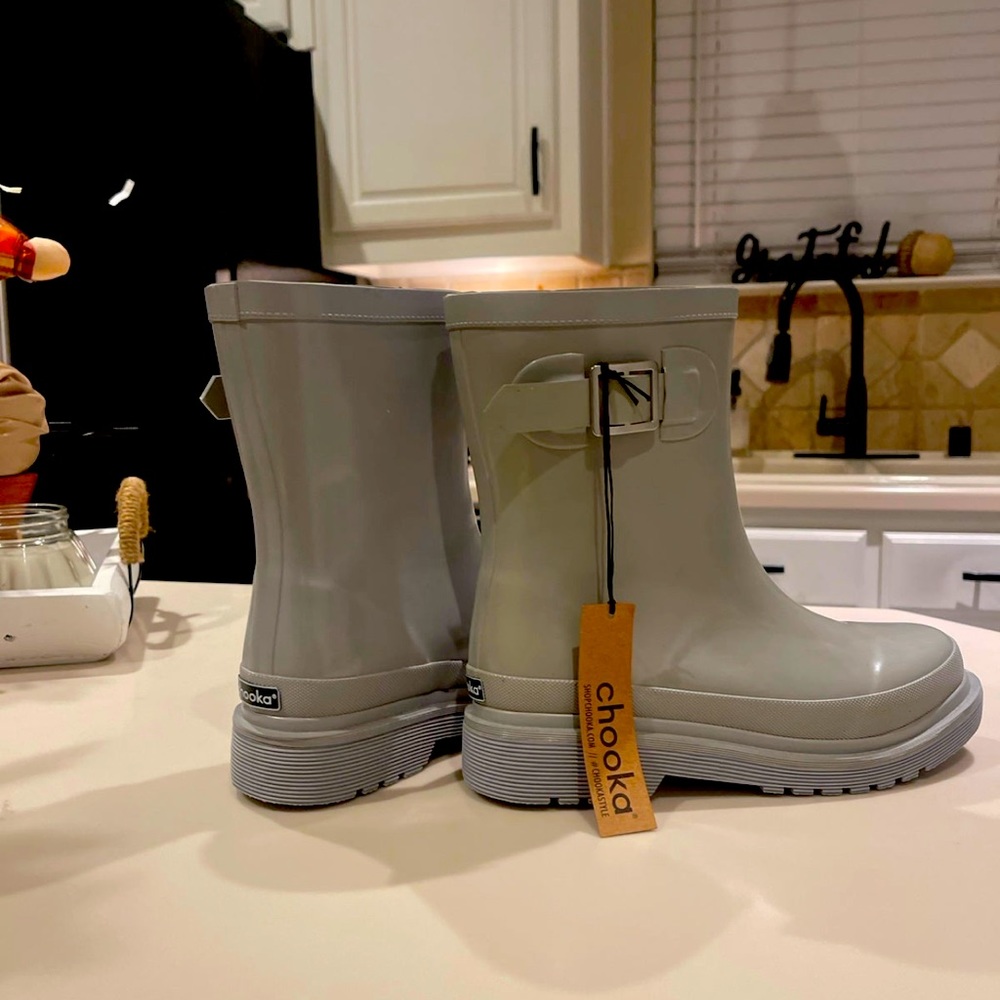 Chooka Rain Boots (8) NWT
